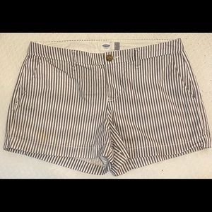 Old Navy Striped Shorts 4